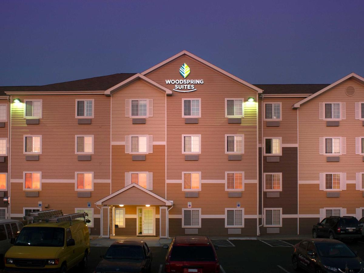 Woodspring Suites Lincoln Northeast I-80 Exterior foto